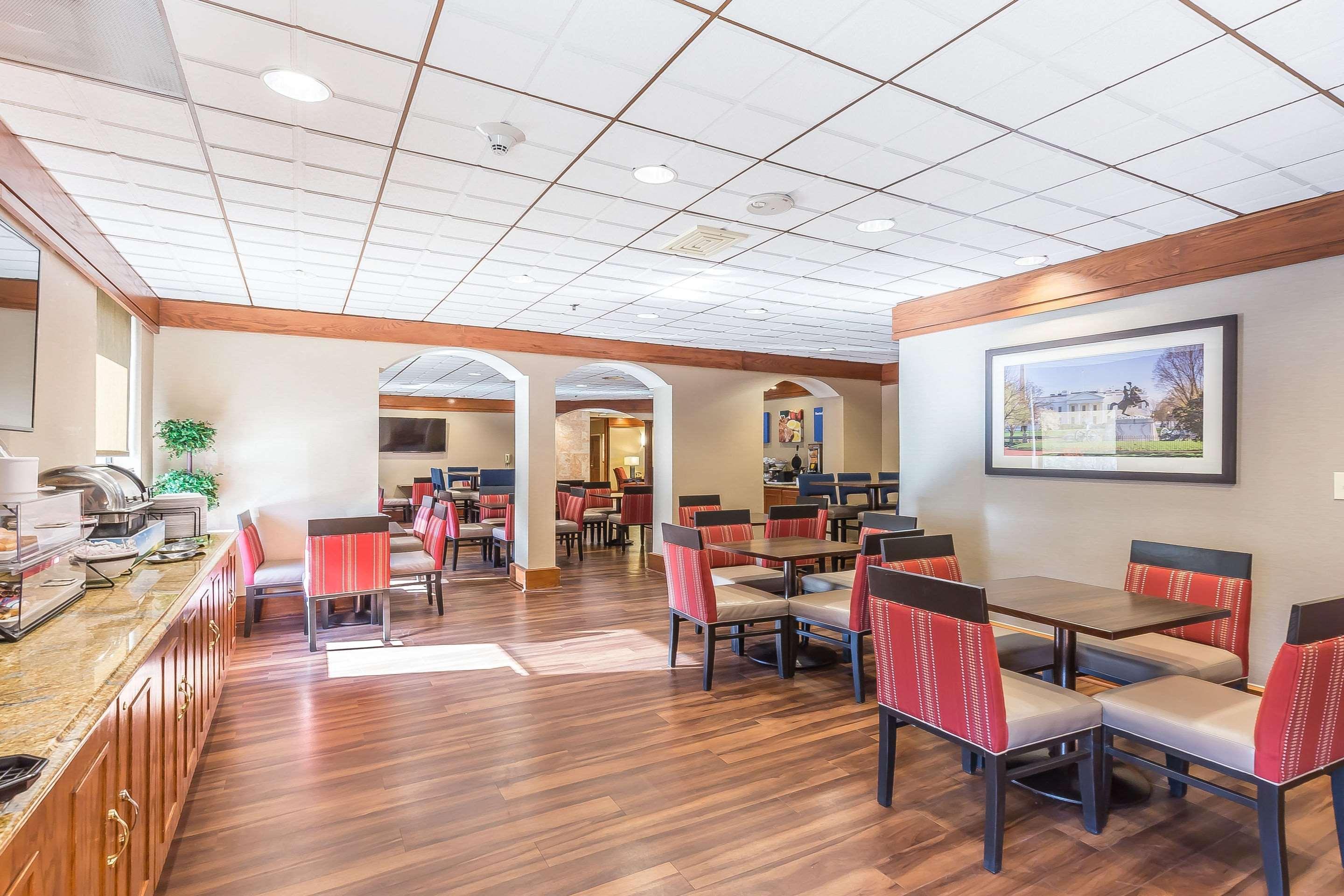 Comfort Shady Grove - - Rockville Inn 3*